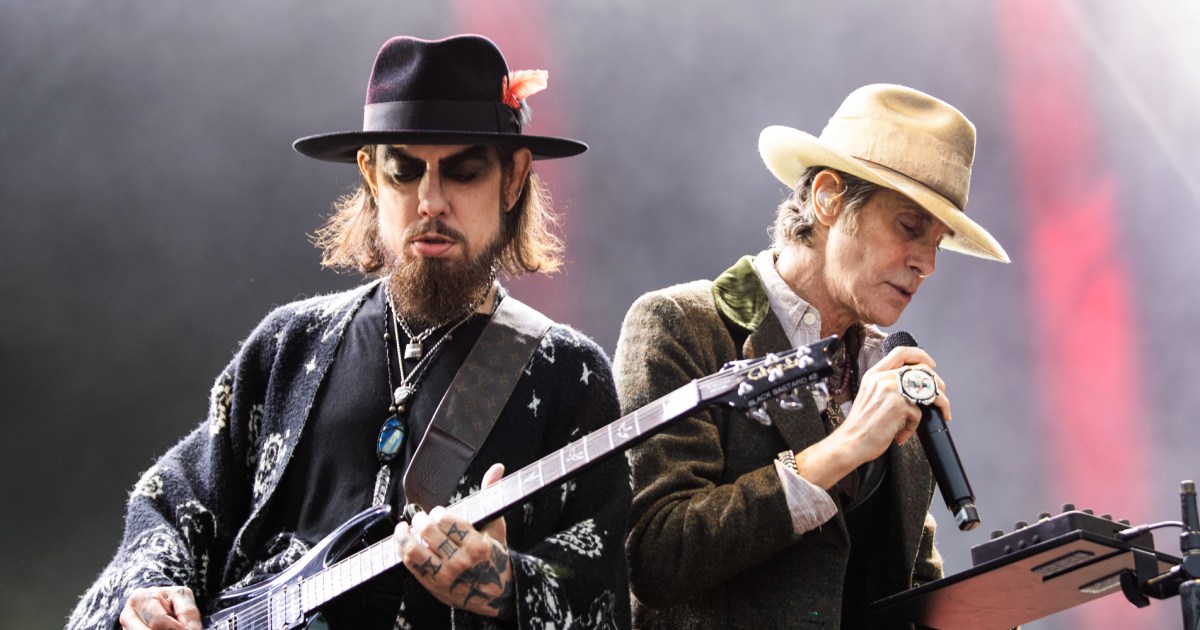 Jane’s Addiction cancels tour after Perry Farrell, Dave Navarro fight