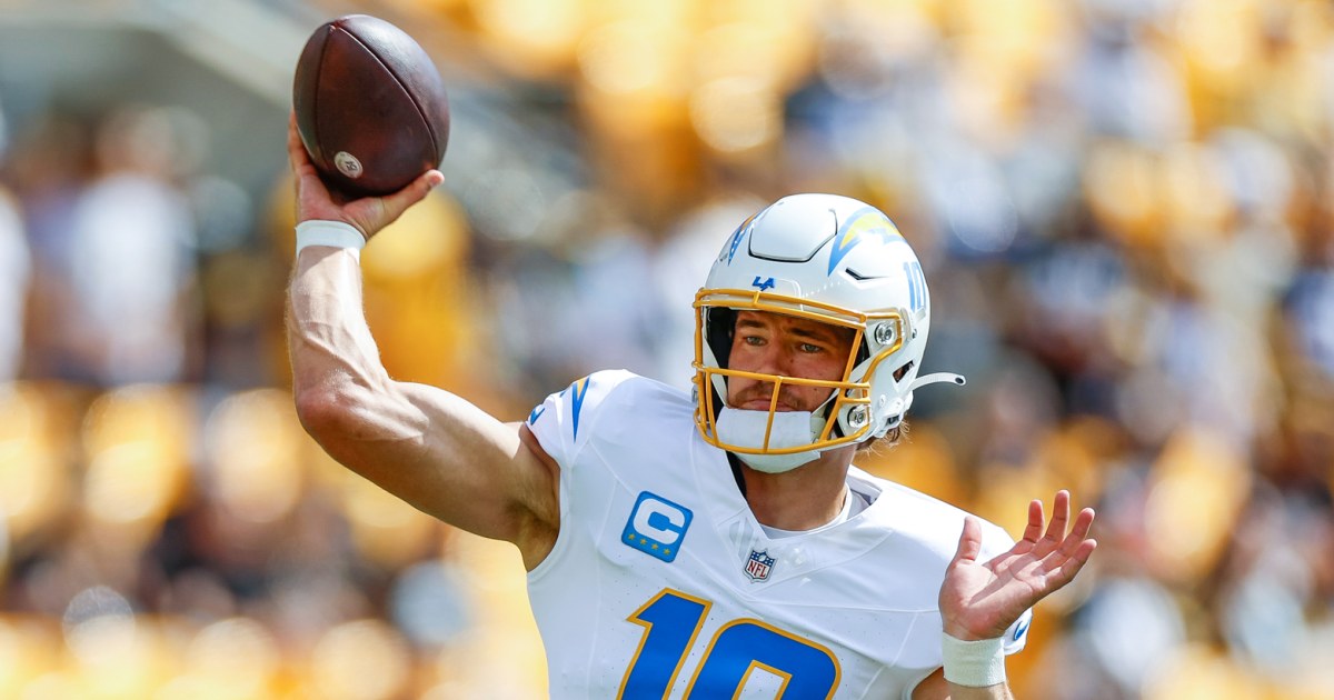 Chargers QB Justin Herbert leaves loss vs. Steelers early with ankle injury