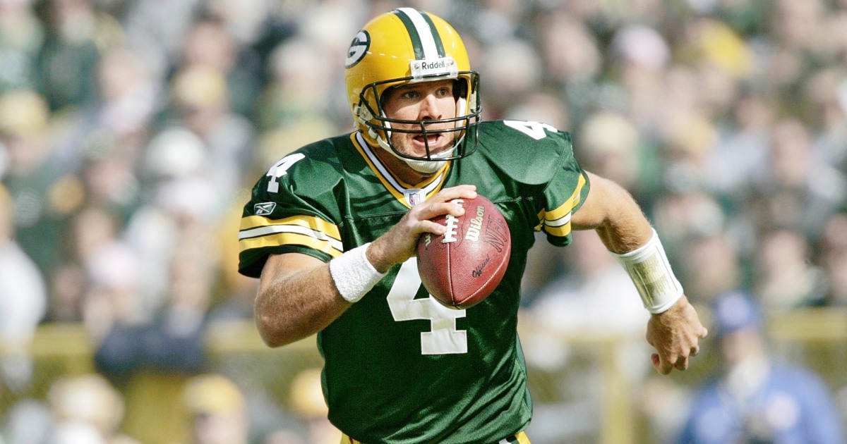 Brett Favre’s Parkinson’s diagnosis raises new questions about football and brain disease