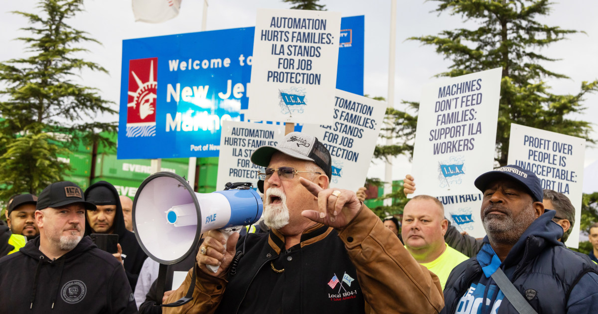 Port strikes put Democrats in a bind just weeks before Election Day