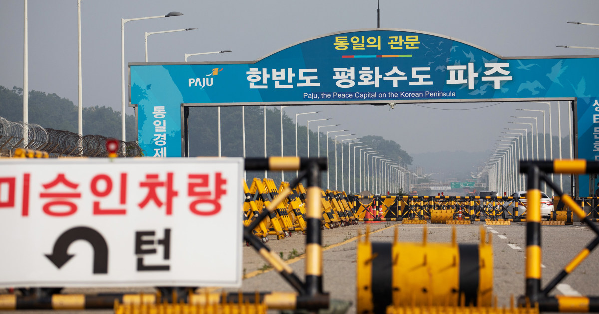 정부, 북한이 남쪽 국경을 가로지르는 도로를 폭파할 것이라고 밝혔습니다.