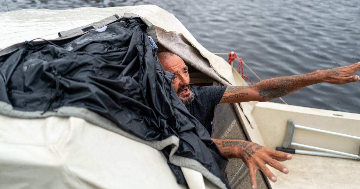 Tampa’s Lt. Dan says he will endure Hurricane Milton on the boat