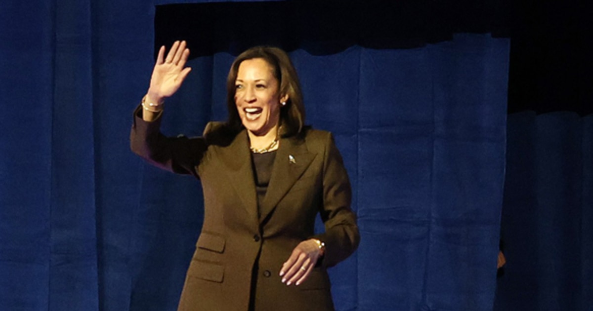 Harris' campaign outreach to Latino men is smart — but very late