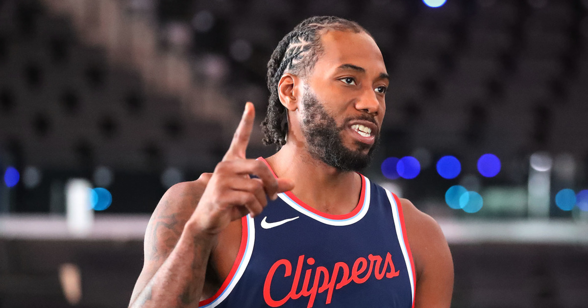 Clippers star Kawhi Leonard is reportedly out indefinitely with knee inflammation