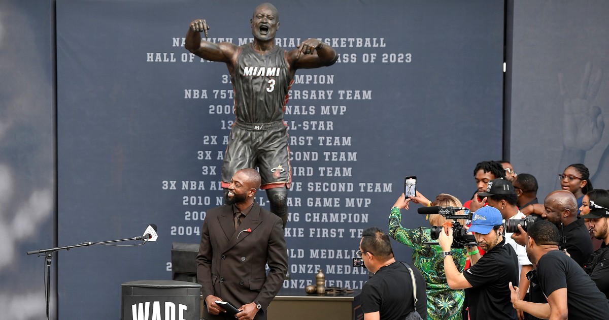 Se inauguró una estatua de Dwyane Wade en Miami y los fanáticos confirmaron que no se parecía en nada a él.