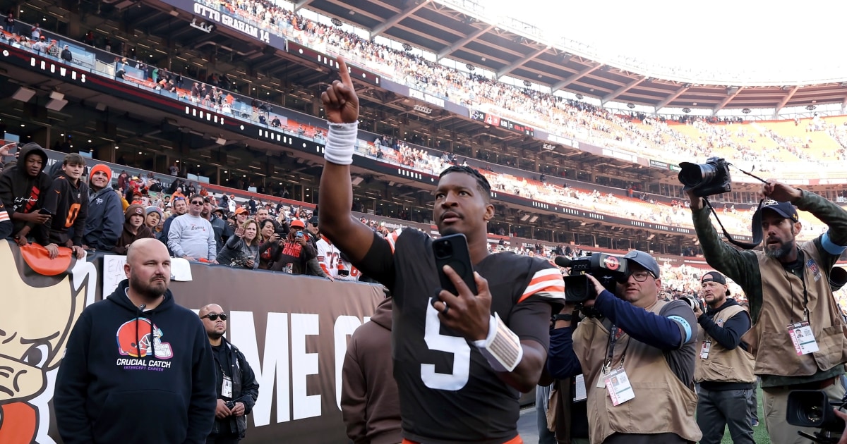 The Browns lost their quarterback. Then they beat the hottest team in football.