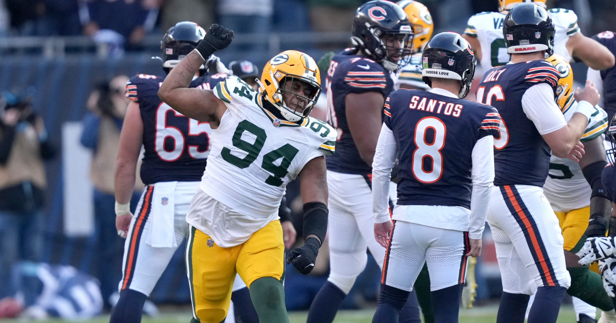 Bears Lose to Packers, Extend Losing Streak