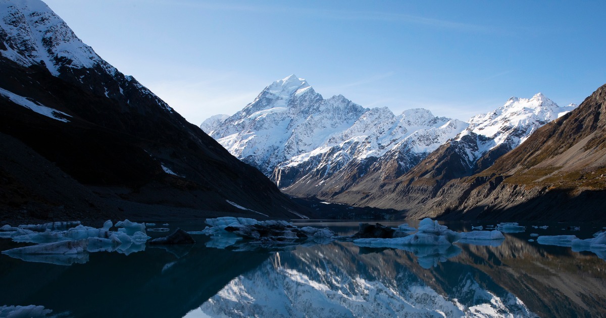 Three climbers from the U.S. and Canada are missing on New Zealand’s tallest peak