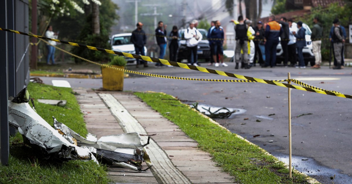 10 dead after small plane crashes in Brazil