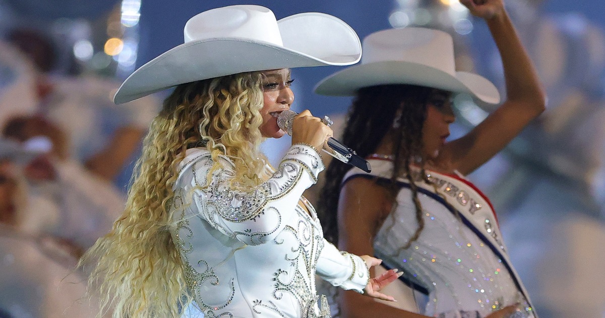 Beyoncé’s halftime show with daughter Blue Ivy on Christmas left me with one question