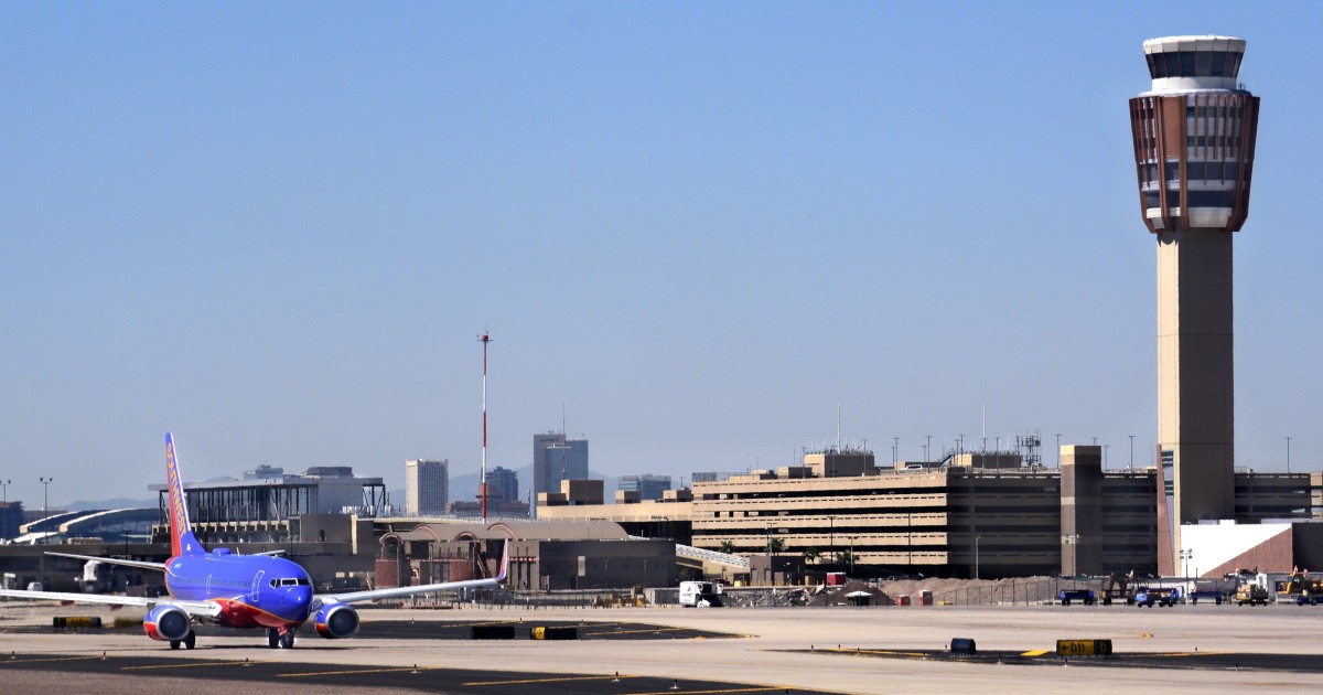 3 people shot and 1 person stabbed at Phoenix airport following apparent family dispute