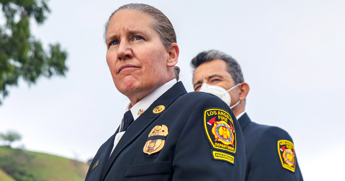 L.A. Mayor Karen Bass removes fire chief over tensions during deadly blazes