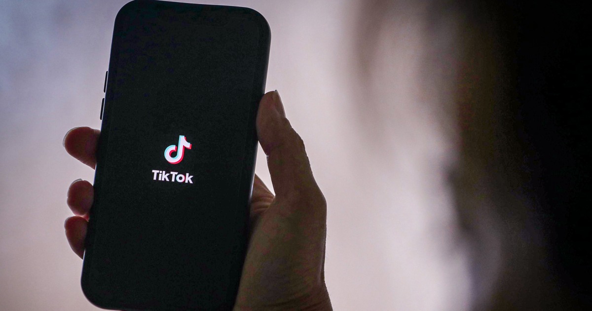 TikTok considering total shutdown in U.S. Sunday if ban moves forward