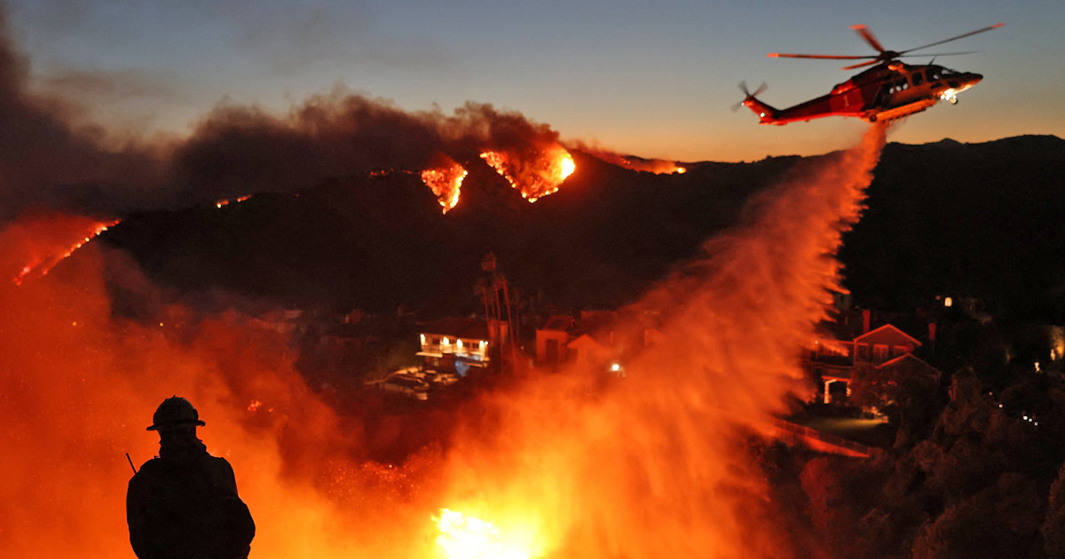 Trump Orders Override of California Water Rules Amid Wildfire Crisis