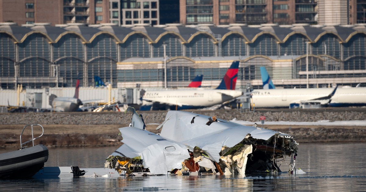 After deadly midair collision over Potomac, NTSB wants helicopter ban near D.C.'s Reagan Airport