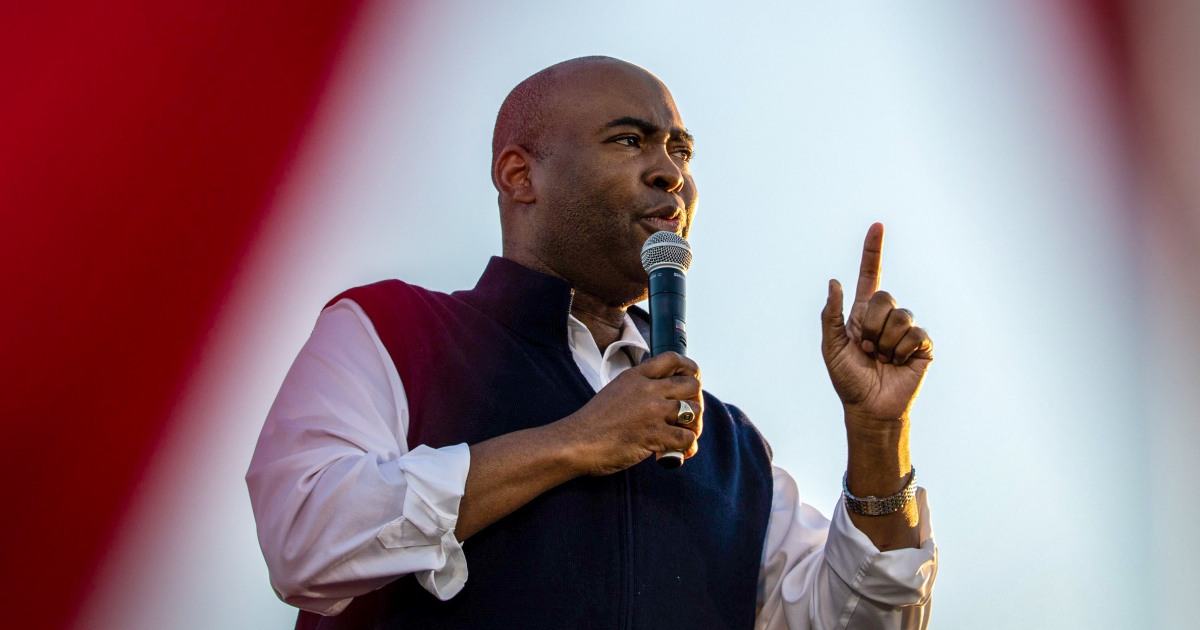 Democratic National Committee Reports Debt While Candidates Hold Tens of Millions