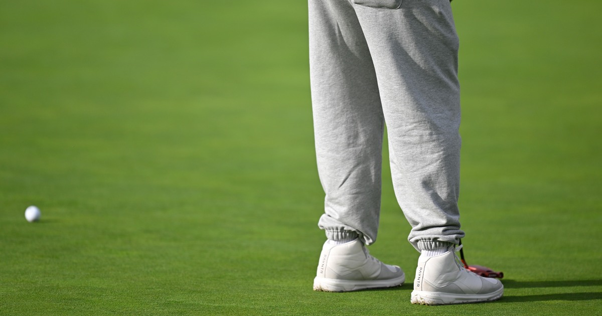 Golf pro Jason Day wore sweatpants at Pebble Beach and caused a furor ...