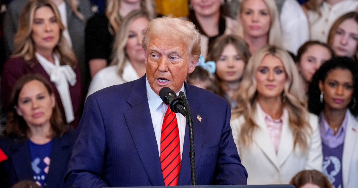 Trump delivered on his promise to order a ban on trans female Trump delivered on his promise to order a ban on trans female