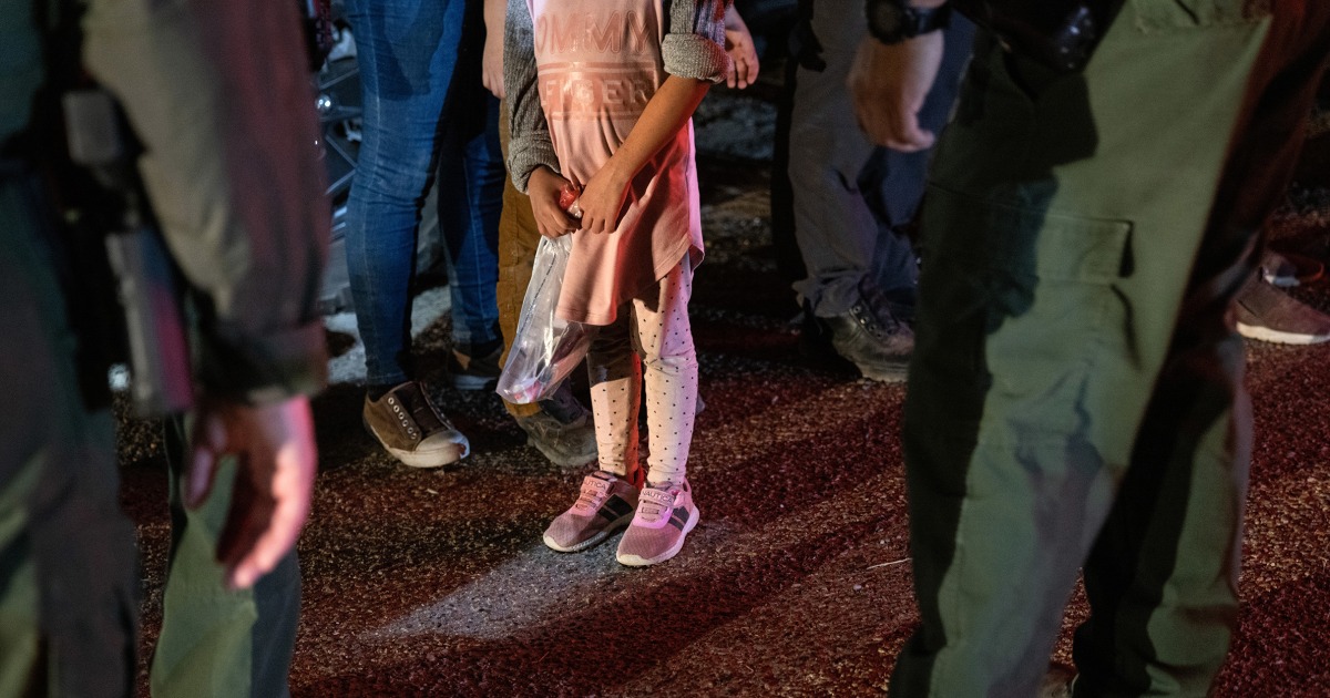 Congress considers ending legal help for migrant children after judge orders restart