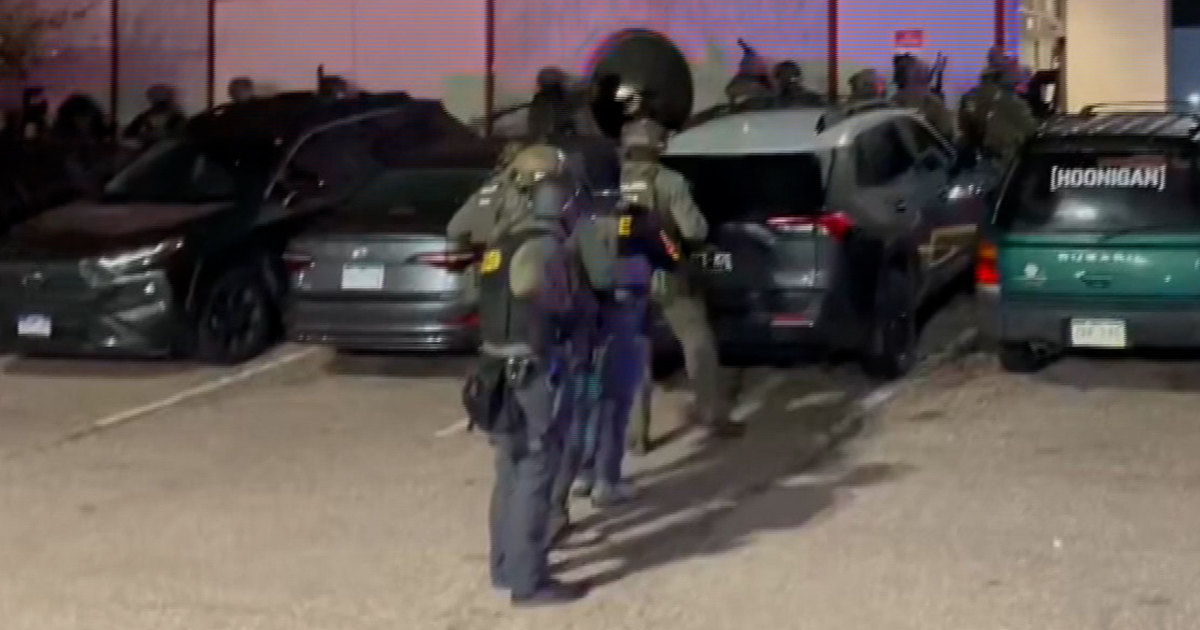 Más de 100 inmigrantes indocumentados detenidos en el ‘club nocturno subterráneo’ en Colorado, dice Dea