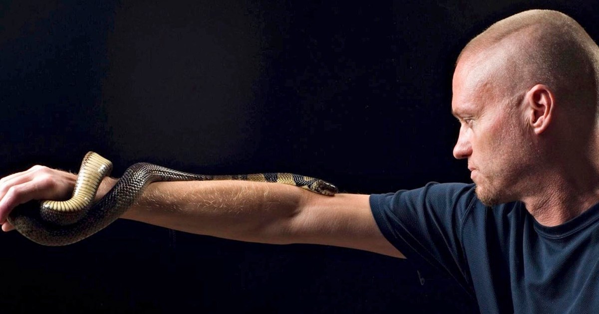 Snakes have bitten this man hundreds of times. His blood could help save lives
