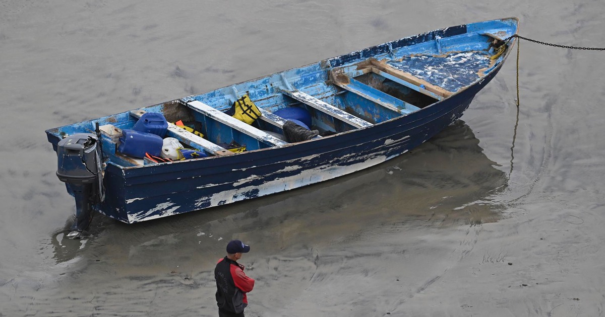 5 people charged after boat carrying migrants overturns near San Diego ...