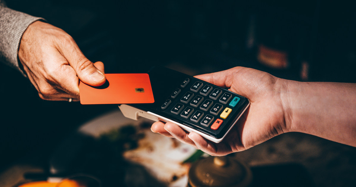 Banks are keeping credit card rates high even after the CFPB rule they blamed for high APRs was killed