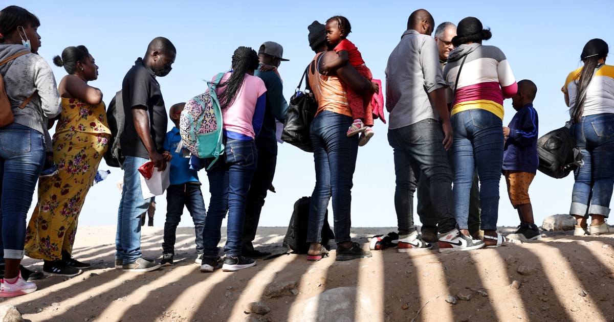 Trump asks Supreme Court to revoke legal status of 500,000 immigrants