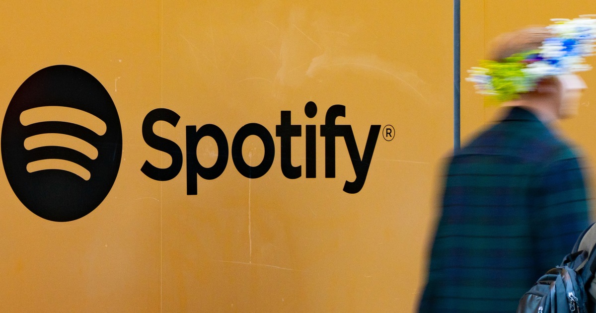 Some podcasters fear Spotify's new play count will crowd out smaller shows
