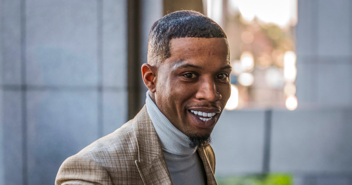 Tory Lanez apuñalado en prisión y hospitalizado