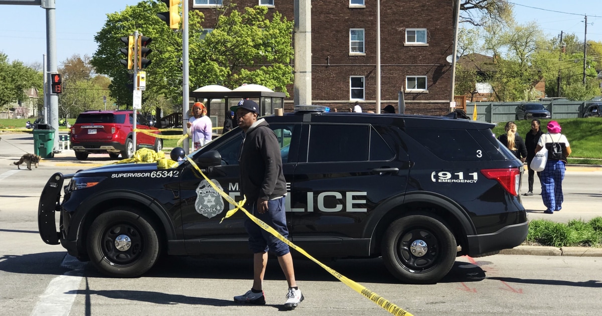 Residents jump from windows during Milwaukee apartment fire that kills 4