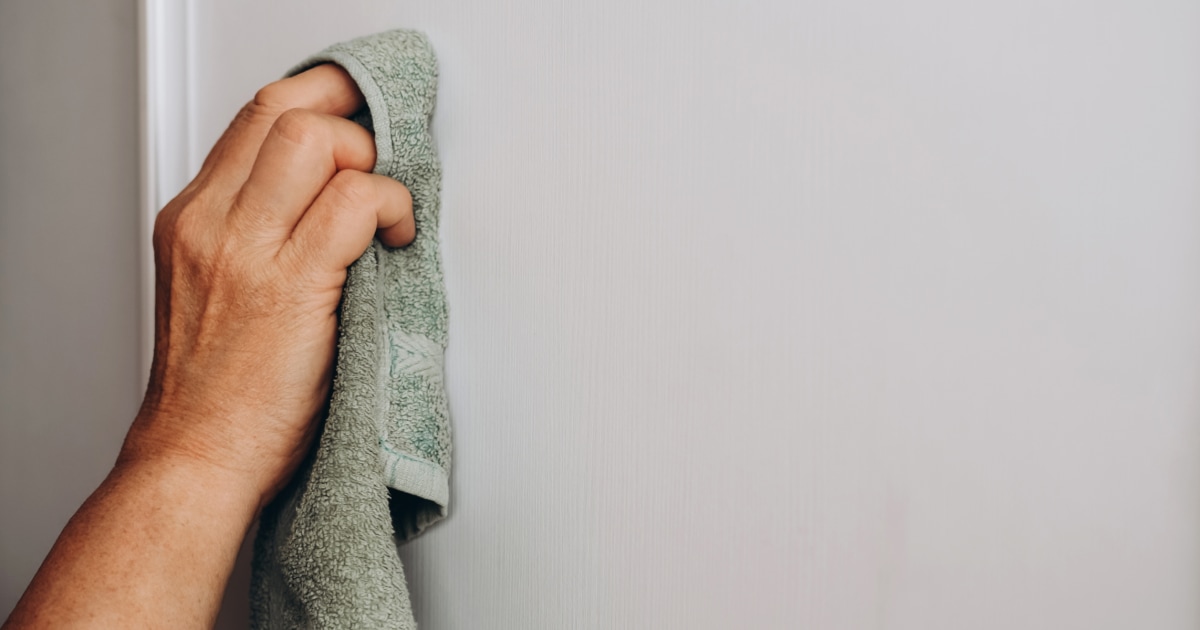 How to clean walls properly, according to experts