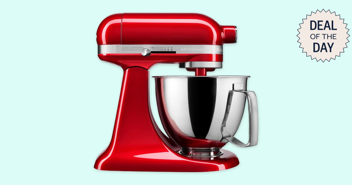 Deal of the Day: KitchenAid’s buy-for-life stand mixer is $100 off right now
