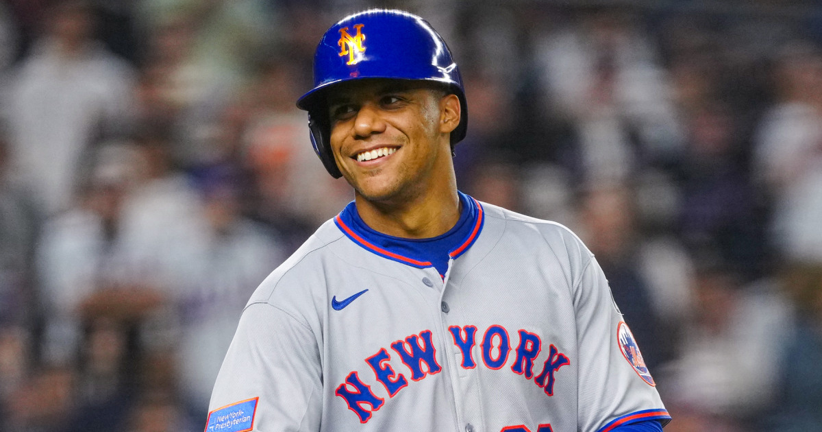 Juan Soto saludó con jeer de pie en el regreso del estadio Yankee, luego toca el corazón con casco