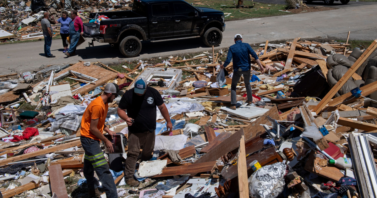 At least 25 dead as tornadoes and thunderstorms devastate parts of Kentucky, Missouri At least 25 dead as tornadoes and thunderstorms devastate parts of Kentucky, Missouri