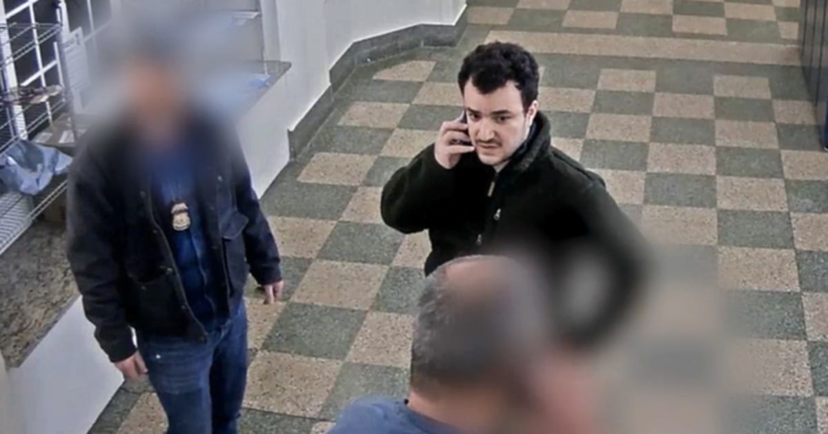 Video appears to show Mahmoud Khalil cooperating with ICE agents before he was detained