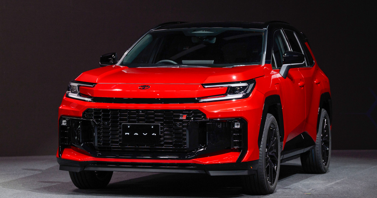 Toyota redesigns America's top-selling RAV4 SUV to exclusively be a hybrid