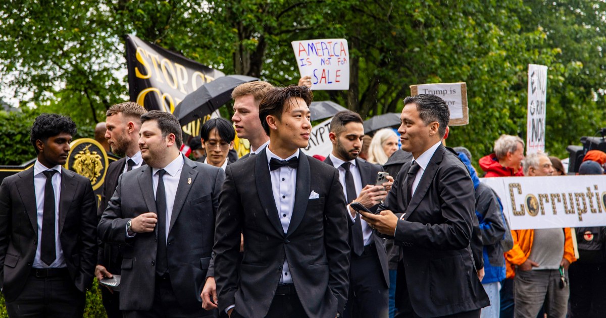 At Trump's crypto dinner: Tuxedos, luxury SUVs and a former NBA star