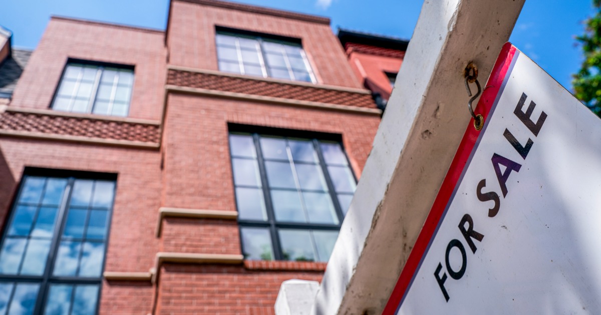 April home sales dropped to the slowest pace for that month since 2009