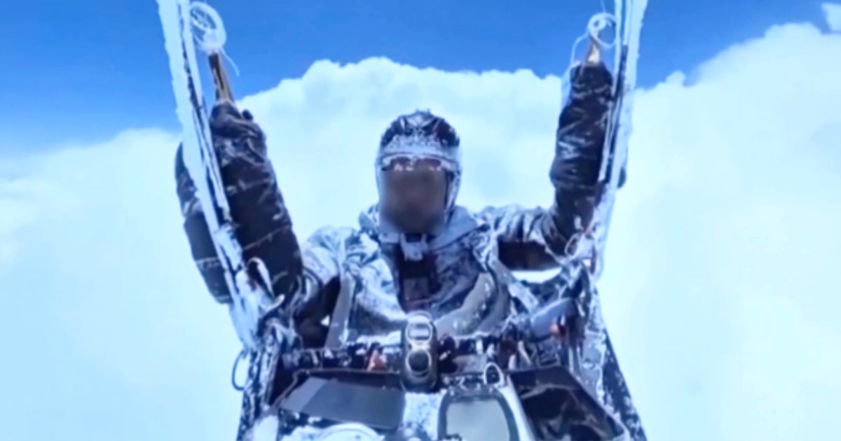 Chinese paraglider almost equals world record at 28,000 feet — by accident