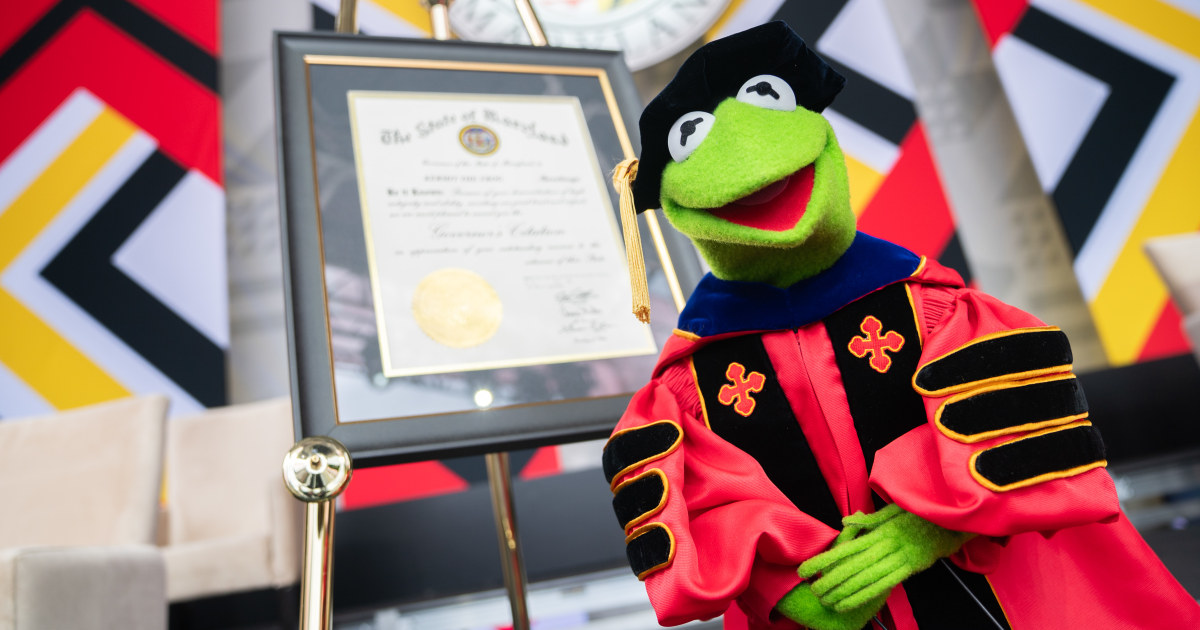 Kermit the Frog tells Maryland students to ‘take big leaps’ in sweet commencement speech