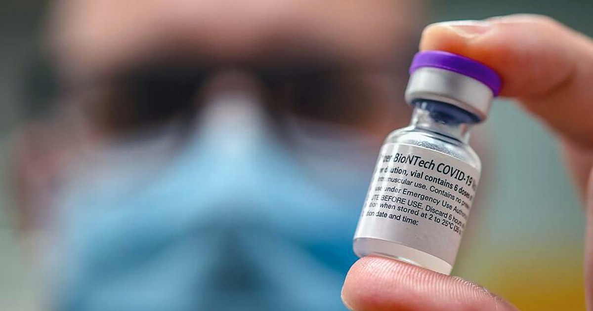 FDA grants limited approval to new Covid vaccine from Moderna