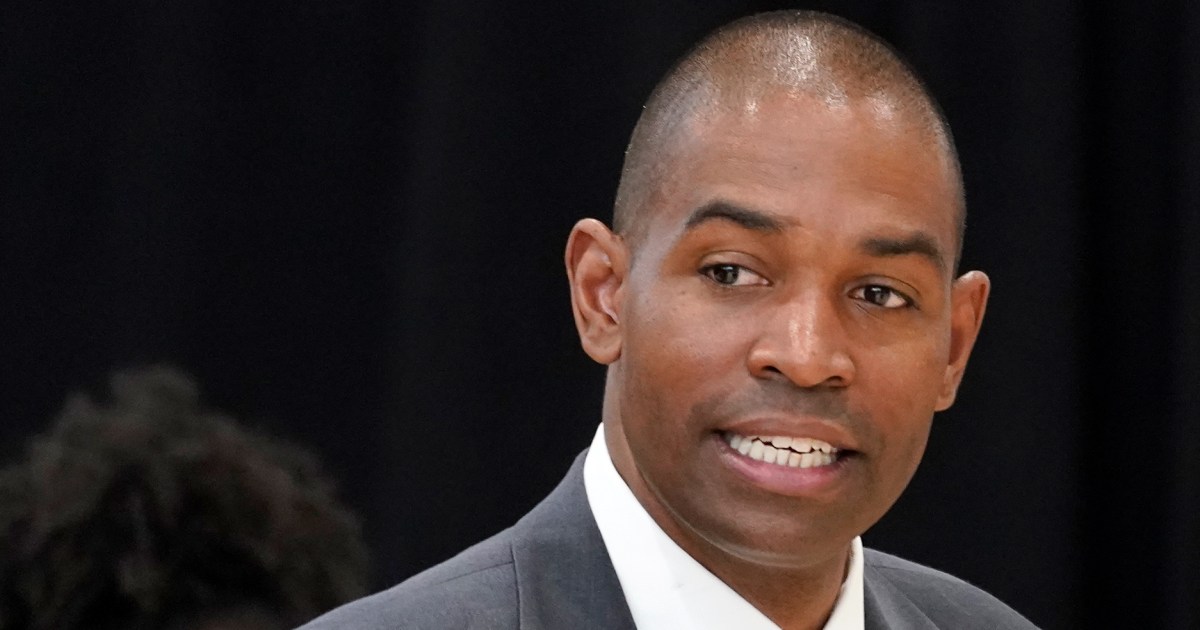New York Gov. Kathy Hochul gets a primary challenge from Lt. Gov. Antonio Delgado