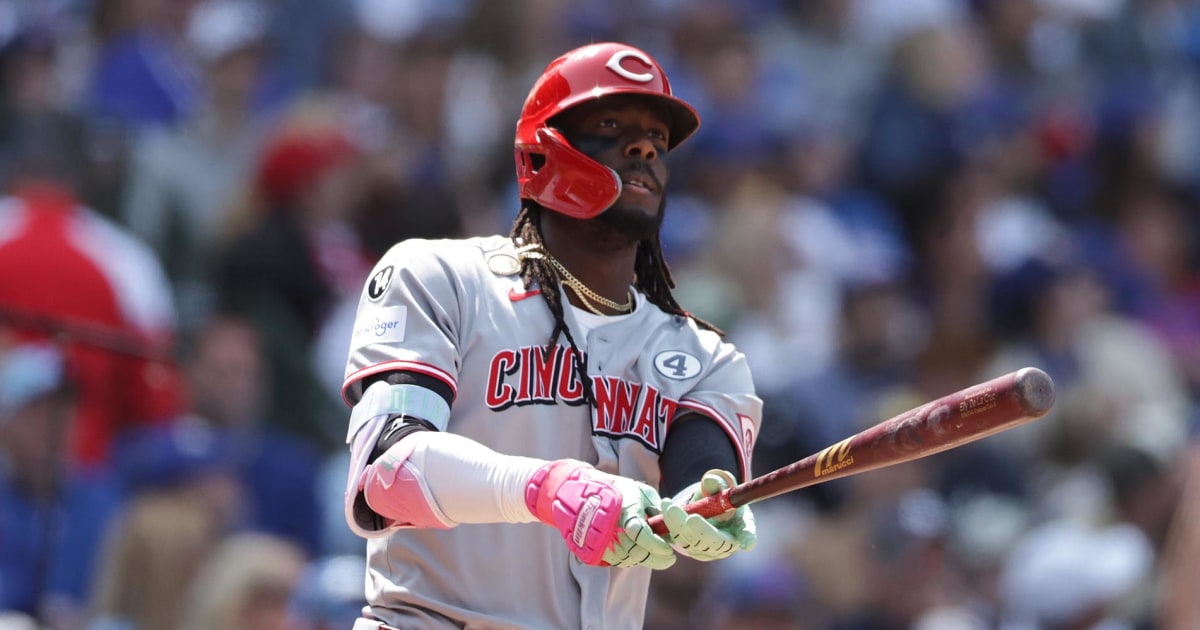 Reds star Elly De La Cruz homers after learning of his sister's death