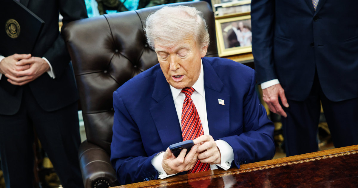 Opinion | Trump has entered a disturbing new era in his Truth Social obsession