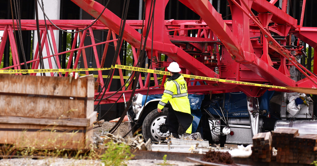 Crane collapse kills 2 at Florida construction site, officials say