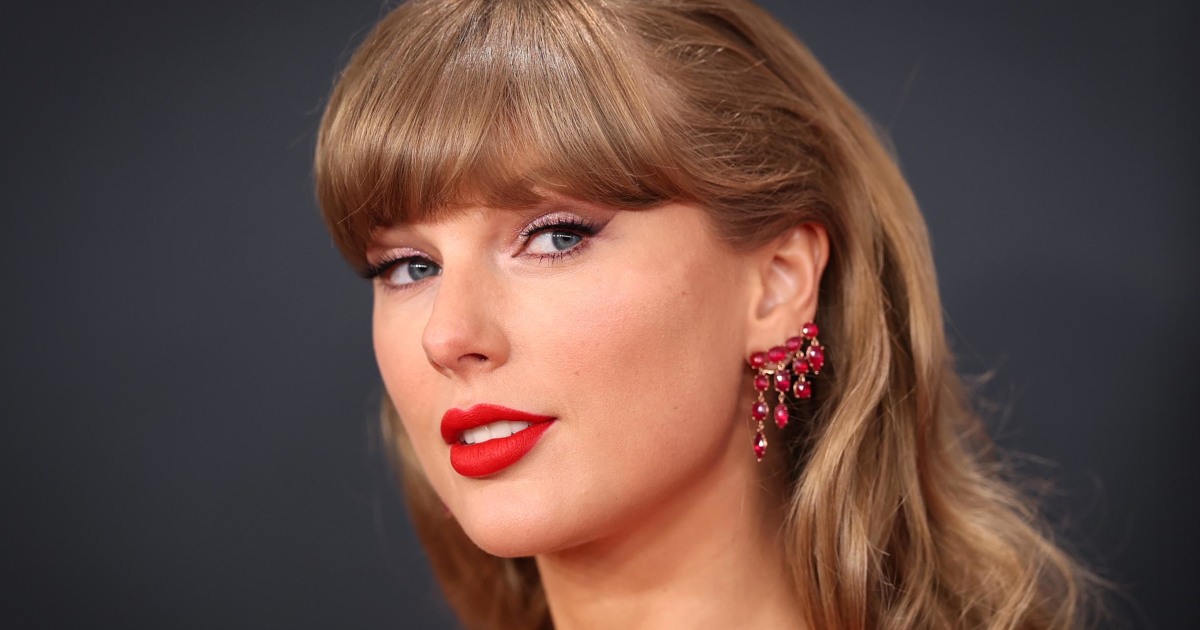 Taylor Swift files for restraining order against alleged stalker, says he 'makes me fear for my safety' - NBC News