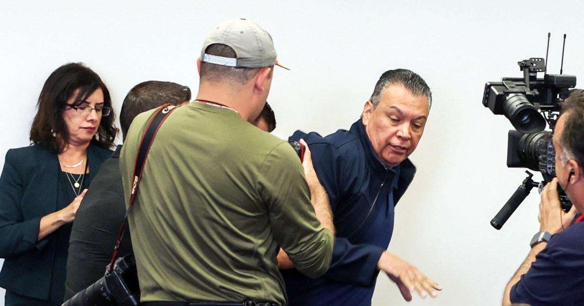 Democratic Sen. Alex Padilla forcibly removed after trying to question DHS’s Noem