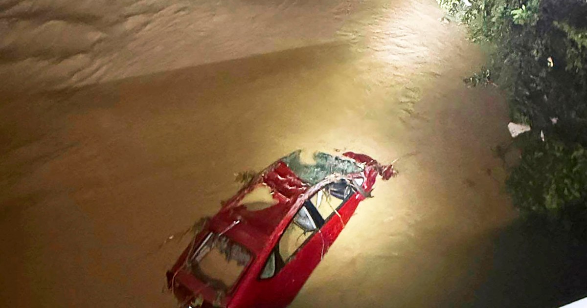 Flash flooding kills 6 in West Virginia; rescue teams searching for ...