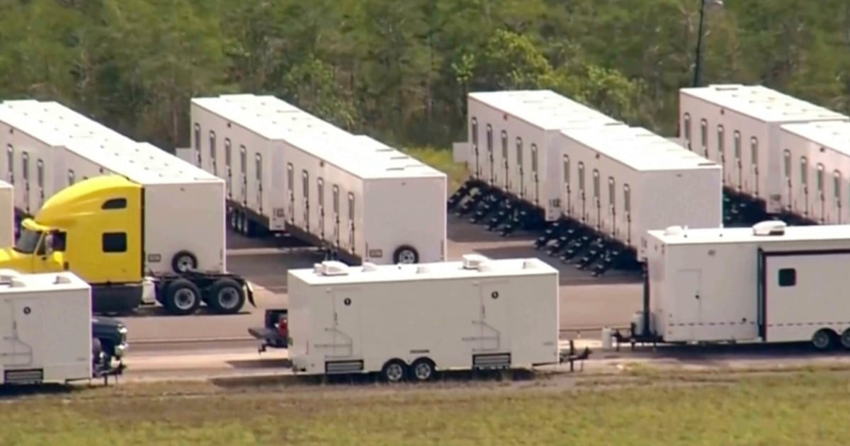 Environmental groups file lawsuit to stop migrant detention center in Florida Everglades Environmental groups file lawsuit to stop migrant detention center in Florida Everglades